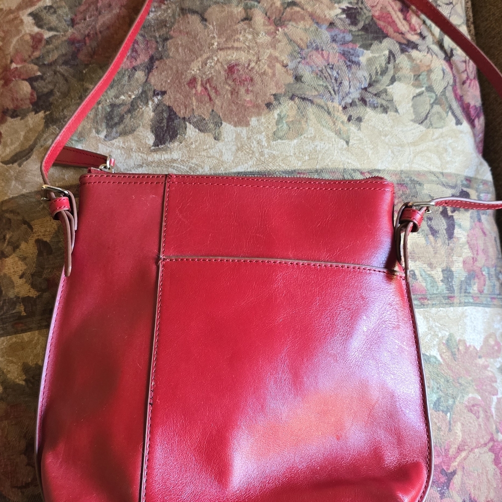 HOBO THE ORIGINAL-Vibrant Red Leather Hobo Bag